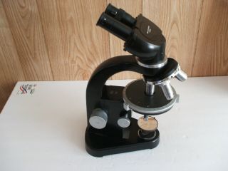 Vintage Ernst Leitz Wetzlar Germany Microscope 672606 W/Case 2
