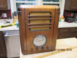 Vintage Sparton Am - Sw Wood Tombstone Table Vacuum Tube Radio