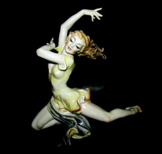 Hutschenreuther K.  Tutter Art Deco Porcelain Pottery Dancer Woman Figurine Signe