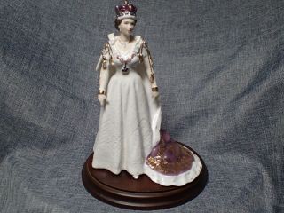 Royal Worcester Figurine 1999 " Queen Elizabeth 11 " - Rw4774 - Limited Edition