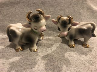Vintage Cow&bull Salt And Pepper Shakers - Japan Stamped.  W/corks Gold Trim