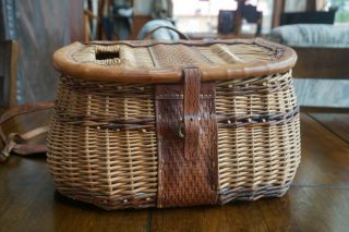 Freeman Mariner Whole Willow Creel With Shoulder Strap