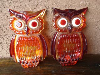 Vintage Plastic Owl Wall Hangings Pair