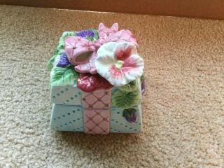 Fitz and Floyd Essentials Floral Trinket Box Pansies w/ Pink Bow 3