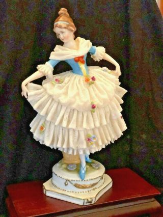Dresden Lace,  Collectible,  Volkstad,  Germany,  Lady,  Peasant,  Ceramic Flower,  Figurine