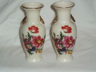 Set Of 2 Vintage 4 - 5/8 " Tall White Flowered Vase With Gold Trim & Handles ^