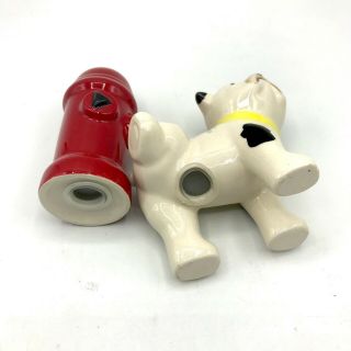 Ceramic Bull Dog Peeing On Fire Hydrant Salt and Pepper Shakers Set 3
