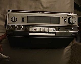 Vintage Sony Cf - 580 Am/fm Cassette Radio Boombox - 4 Speaker Matrix Stereo