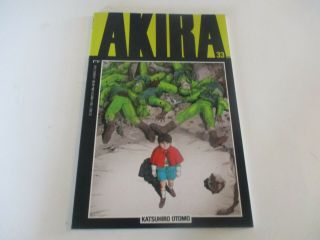Akira 33 - - Written/drawn By Katsuhiro Otomo - - Marvel Epic Line - - 1992 - - Nm