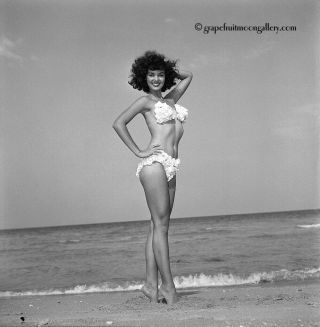 Bunny Yeager 50s Pin - Up Girl Camera Negative Photograph Jackie Walker