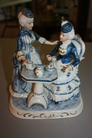 Ceramic Figurines - Ladies Having Tea