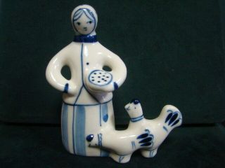 Ussr - Vintage Blue & White Porcelain Figurine - Village Lady Feeding Chickens
