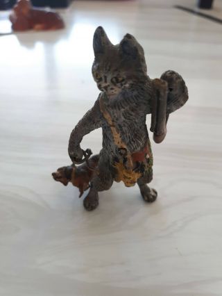 Vienna Bronze - Cat Hunter