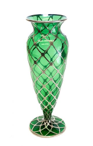 Alvin Mfg 999 Fine Silver Overlay Green Glass Footed Vase,  circa 1900 3