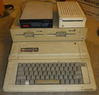 Vintage Apple Iie Computer Model A2s2064 Plus = Drives,  Memory Expansion