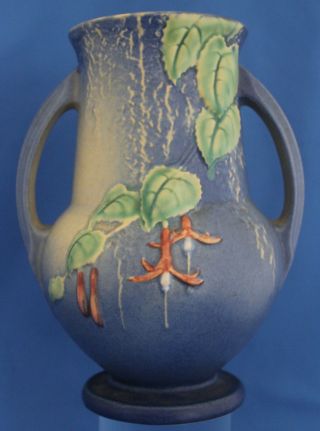 Roseville U.  S.  A.  Fuchsia 8 1/4 " Blue Vase 898 - 8 Ca.  1939