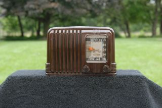 Vintage Art Deco 1940 Rca " Nipper " Tube Bakelite Radio - Pristine And