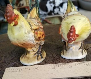 Vintage Lefton Chicken Rooster Multi - Colored Salt & Pepper Shakers Ceramic 1023