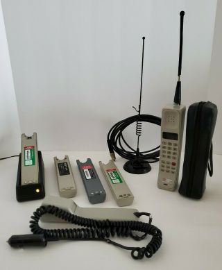 Vtg Motorola Brick Ultra Classic Portable Cellular Phone F09nfd8417ag (rare)