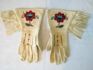 Vintage Native American Buckskin Beaded Gauntlet/gloves -