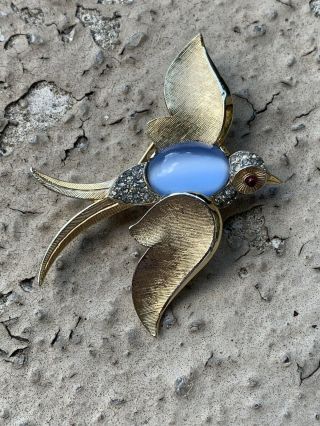 Vintage Crown Trifari (signed) Blue Jelly Belly Bird Brooch/pin