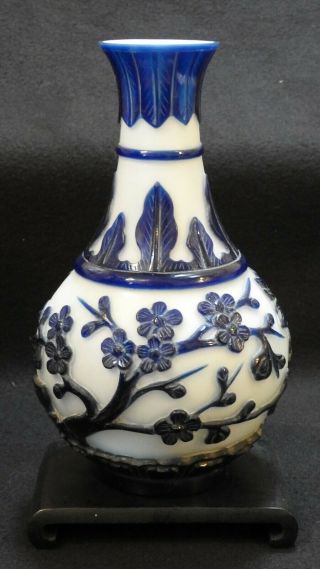 Vintage Chinese White Peking Glass Vase W/ Blue Overlay Glass Flower Artwork