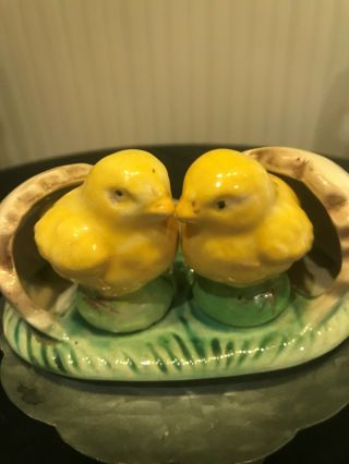 Vintage Hatching Chicks In Eggs Salt And Pepper Shakers Chicken