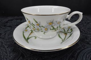 Avon Blossoms Of The Month Tea Cup & Saucer December Narcissus White Flowers