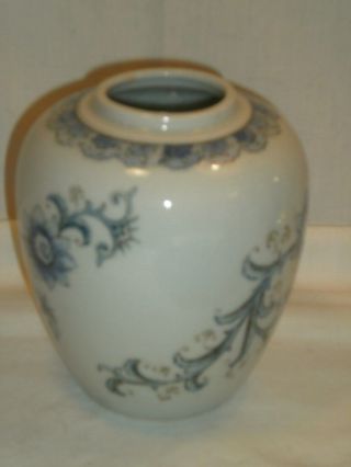 Andrea By Sadek Blue Floral Vase Porcelain Crackle Glaze 5 " Ginger Jar