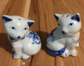 Vintage Cat Salt Pepper Shakers Blue Flowers White Porcelain -