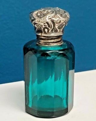 Antique Sterling Silver Emerald Green Glass Perfume Vinaigrette Scent Bottle