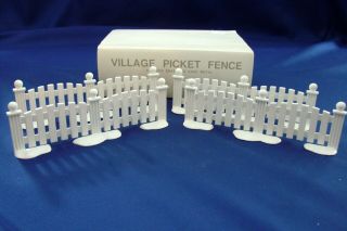 Dept 56 Village Accessory White Picket Fence Set Of 4 Enameled Cast Metal 51012