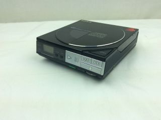 SONY D - 5 CD Compact Disc Player with Adapter,  Vintage 2