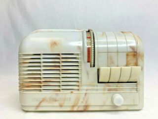 Vintage General Electric White Bakelite Radio H - 520u - Powers On And Tunes