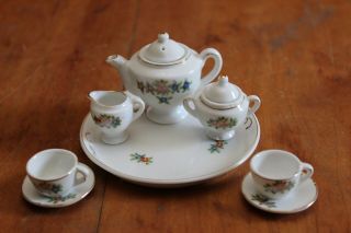 Porcelain Toy Tea Set Teapot Creamer Sugar Teacups Saucers & Tray Occupied Japan