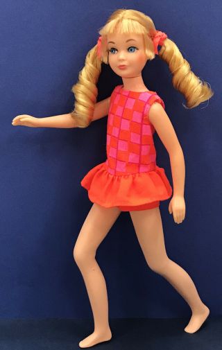 Rhtf Vintage Barbie Skipper Doll 1105 Twist N 