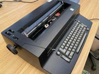 Vintage IBM Correcting Selectric II Electric Typewriter - 2