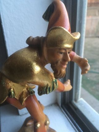 Holz Schnitzerei wood carving painted Salzburg jester clown gold 3