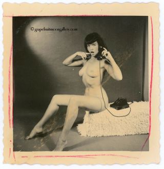 Bunny Yeager Estate 1954 Bettie Page Studio Photograph Nude Cheesecake On Phone