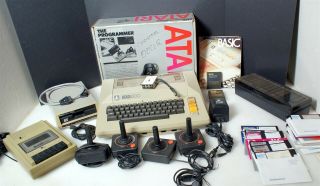 Vintage Atari 800 Home Computer System 4 Controllers 410 Recorder Games Basic