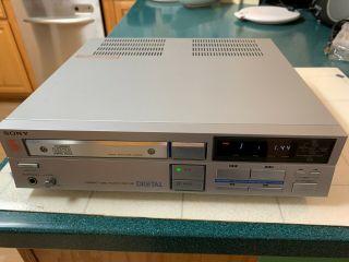Vintage Rare Sony Cdp - 200 1st Generation Cd Player Collectible