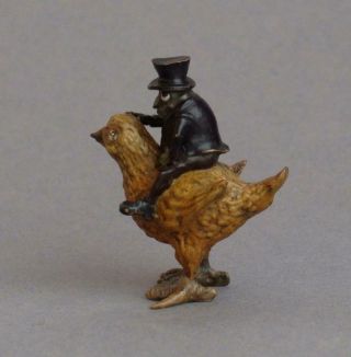 Rare CUTE Vintage COLD PAINTED BRONZE Miniature FROG/TOAD Riding CHICK Bird 2