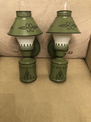Vtg Retro Tole Mid Century Country Green Wall Sconce Lamp With Metal Shade.  Pair