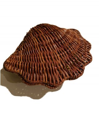 Vintage Wicker Clam Shell Basket - Hinged Nautical Decor