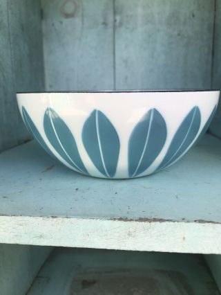 Vintage Cathrineholm Enamelware Turquoise on White Lotus Bowl 5.  5” (14 Cm) 2