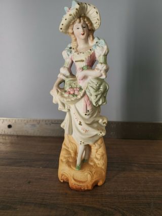 Vintage Ceramic Victorian Lady Figurine By L & M Inc 8.  25  T