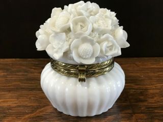 Vintage Ardalt Japan White Porcelain Trinket Box With Applied Flowers Euc 1950 
