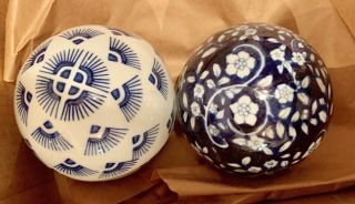 Vintage Set Of 2 Blue & White Porcelain Carpet Balls 4 Inch