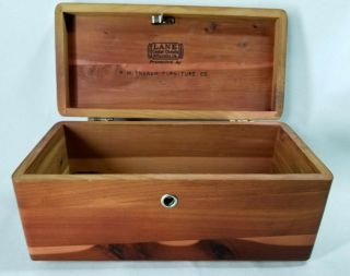 Vintage Lane Cedar Dresser Box - - R.  M.  Ingram Furniture Co.  - - No Key - - Solid Cedar