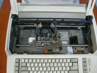 Vintage IBM Wheelwriter 1000 by Lexmark electric typewriter 3